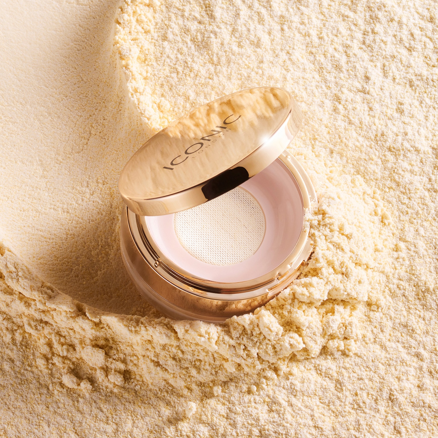 VELVET BLUR TRANSLUCENT SETTING POWDER BY ICONIC LONDON (POLVO TRASLÚCIDO FIJADOR PARA ROSTRO)